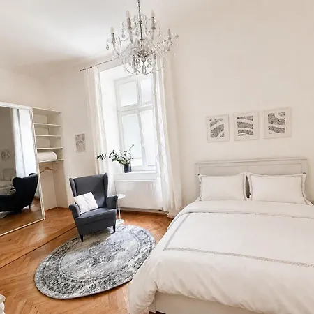 Apartamento With Balcony Center